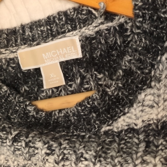 Michael Michael Kors chunky shoulder zipper tie dye black and white sweater XL - Picture 10 of 10